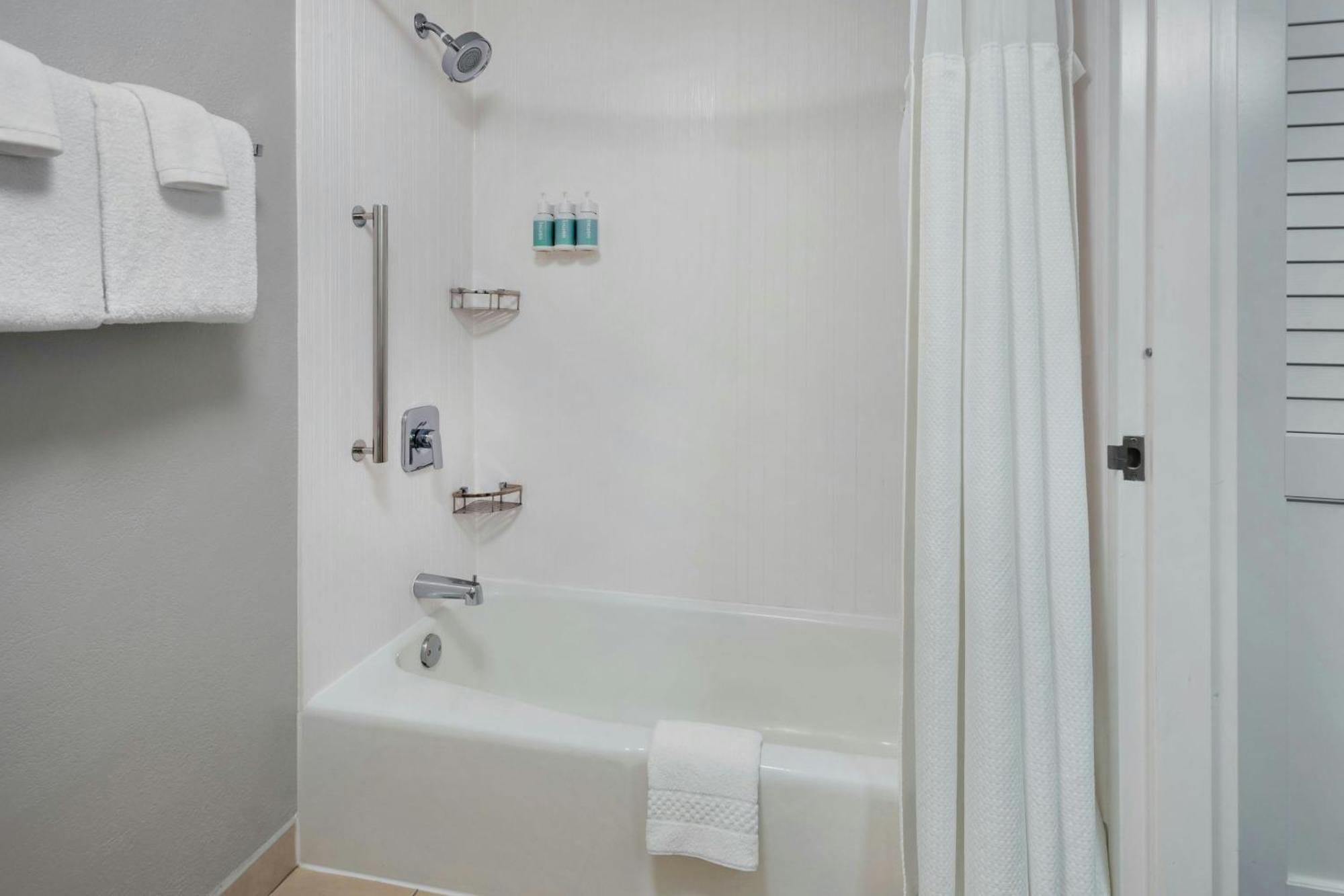 Courtyard By Marriott New Carrollton Landover Buitenkant foto