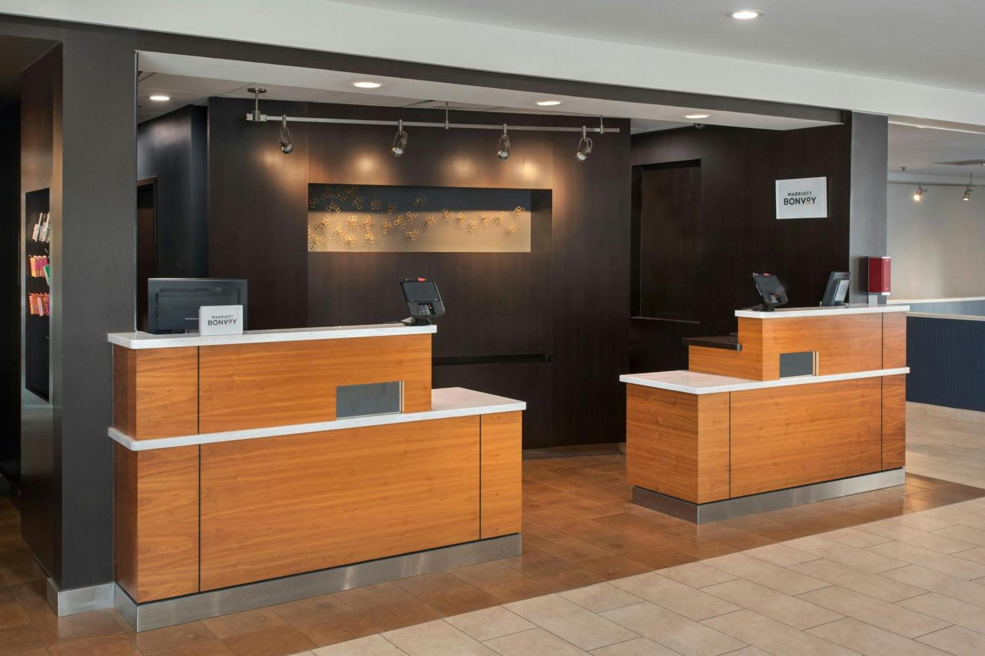 Courtyard By Marriott New Carrollton Landover Buitenkant foto