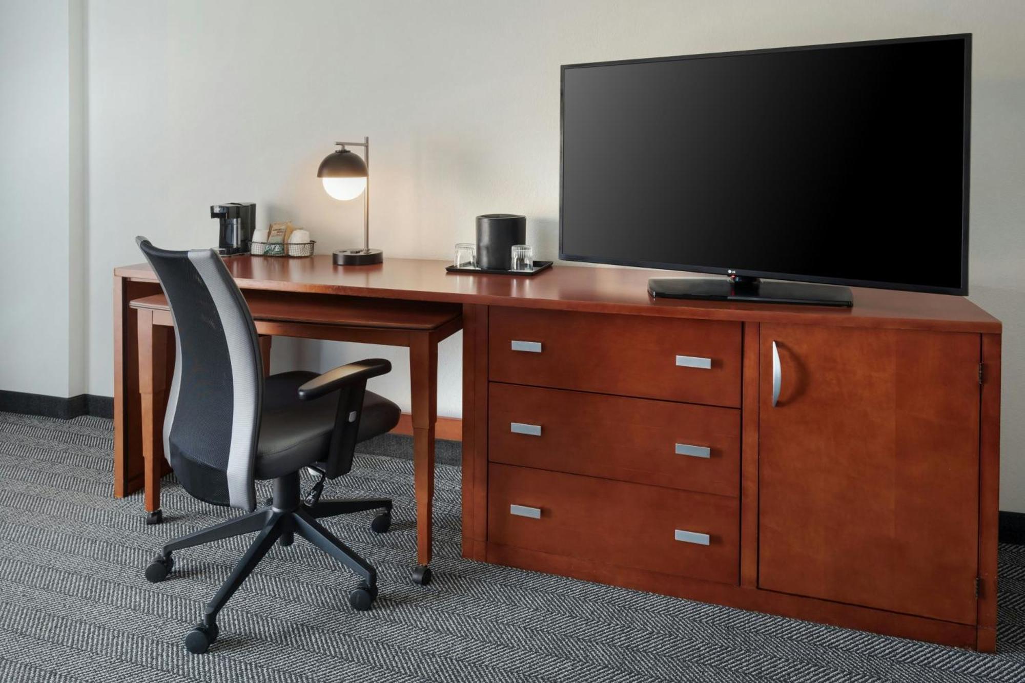 Courtyard By Marriott New Carrollton Landover Buitenkant foto