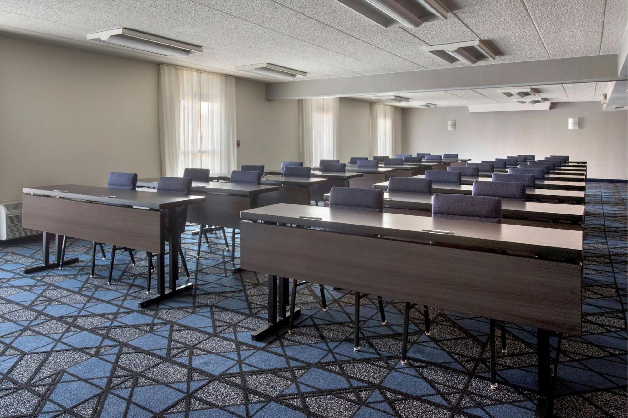 Courtyard By Marriott New Carrollton Landover Buitenkant foto