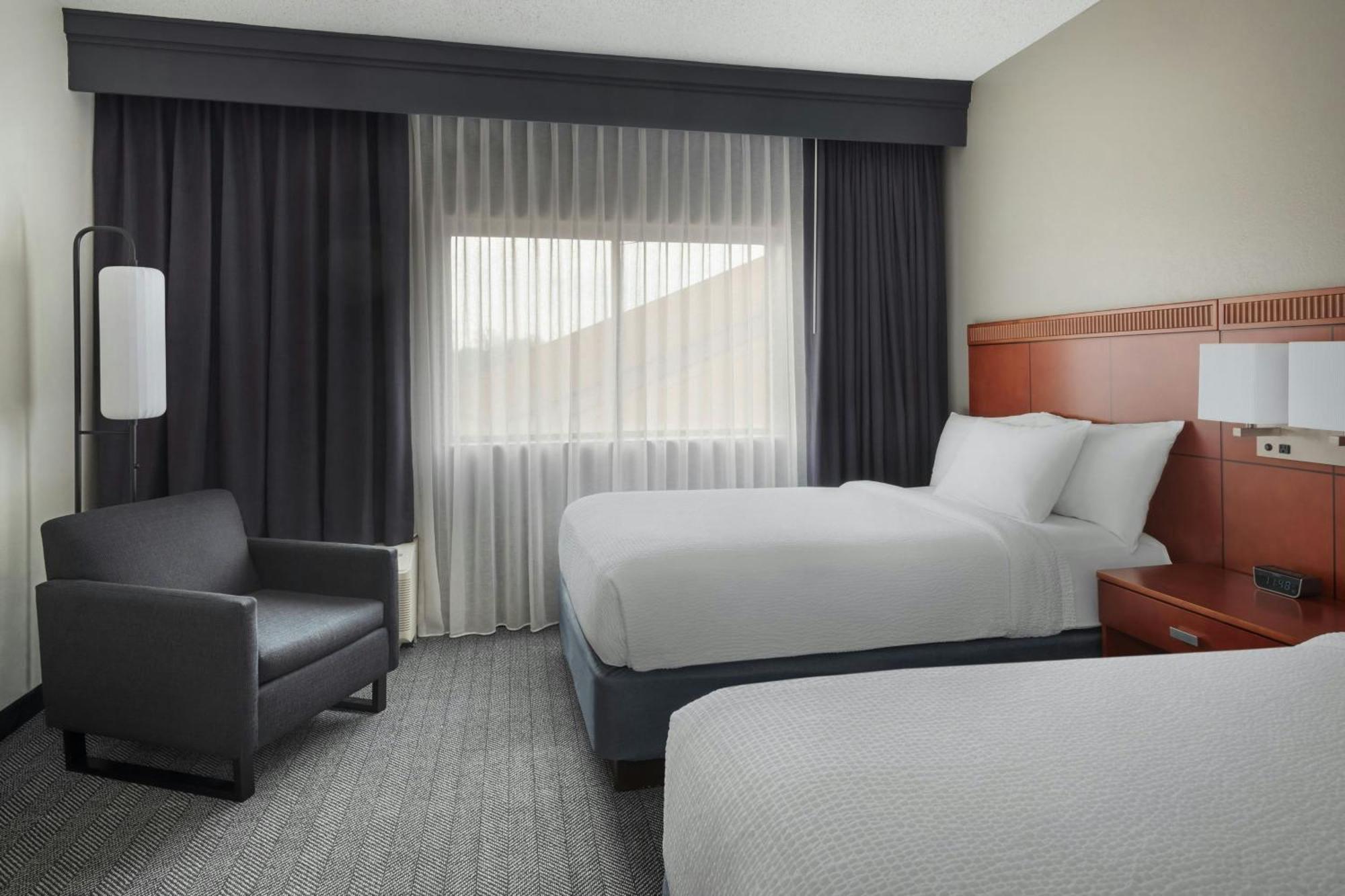 Courtyard By Marriott New Carrollton Landover Buitenkant foto