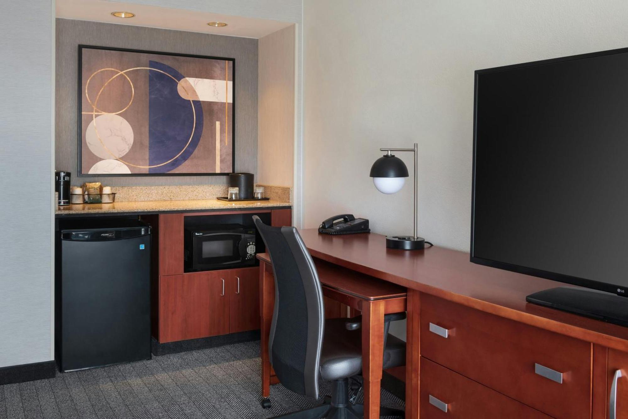 Courtyard By Marriott New Carrollton Landover Buitenkant foto