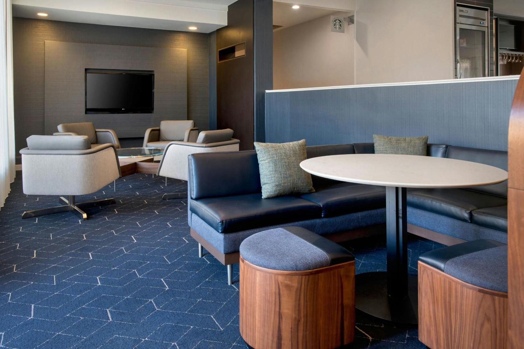 Courtyard By Marriott New Carrollton Landover Buitenkant foto